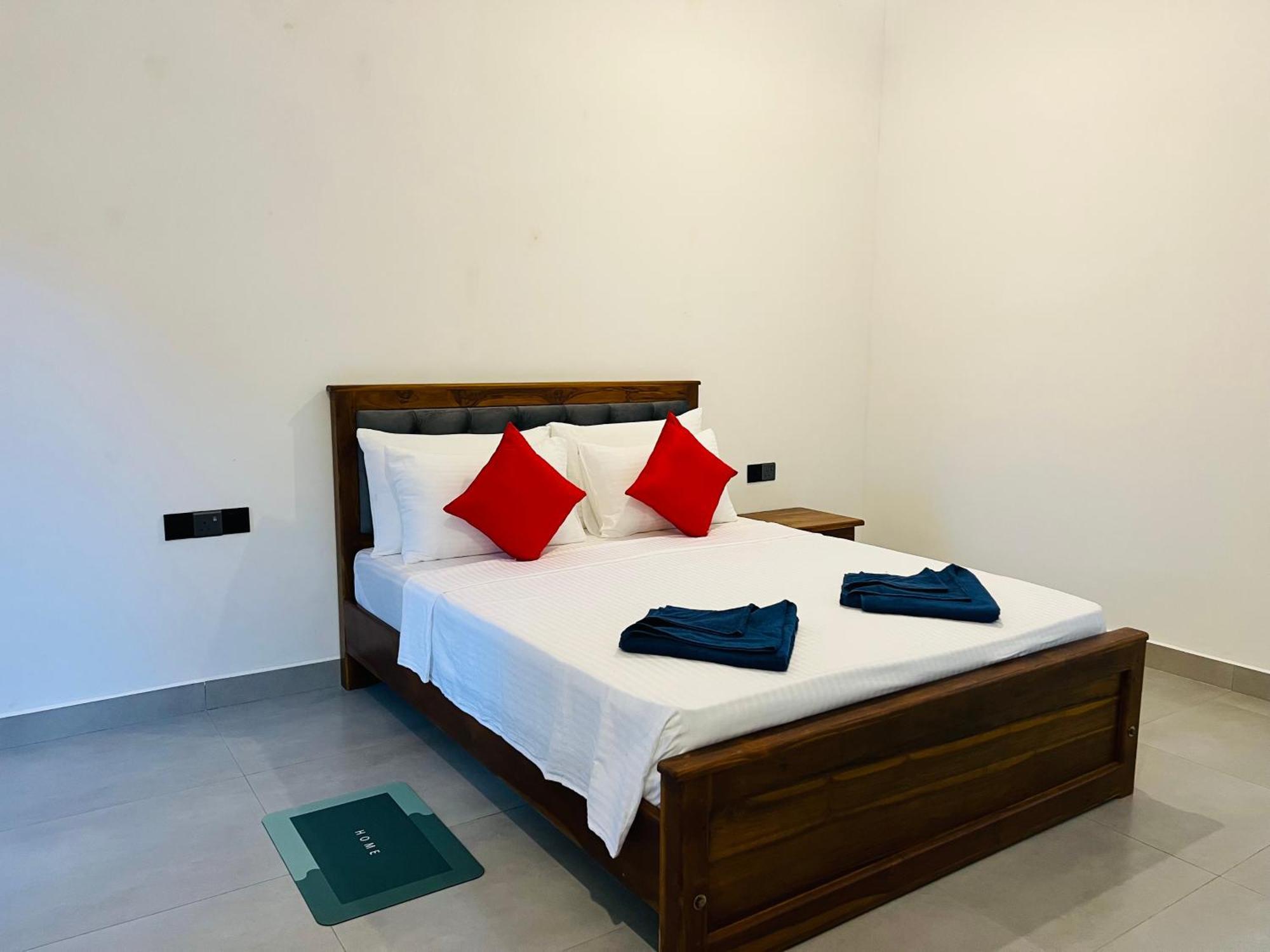 Maapagala Resort 锡吉里亚 外观 照片